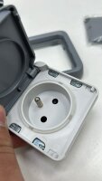 Legrand Steckdose wasserdicht für Installation im Aussenbereich grau 69796